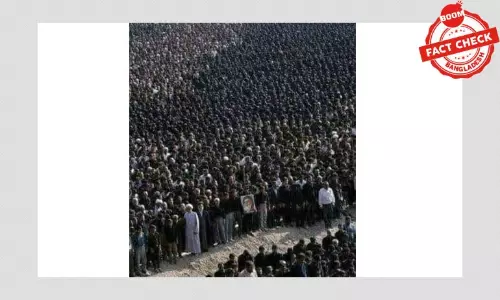 ৩০ বছরের পুরনো ছবিকে ফ্রান্স বিরোধী বিক্ষোভের ছবি বলে প্রচার