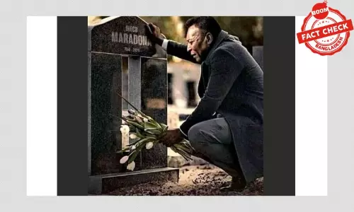 ম্যারাডোনার সমাধিস্থলে ফুল হাতে পেলের ছবিটি ভুয়া