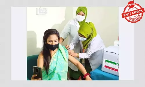 ভ্যাকসিন গ্রহণকারী এই নারী রুমিন ফারহানা নন ভ্যাকসিন গ্রহণকারী এই নারী রুমিন ফারহানা নন