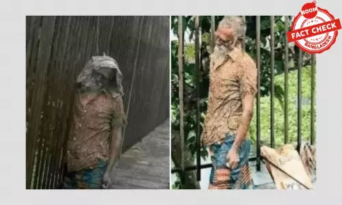 রেলস্টেশনে অজ্ঞাত বৃদ্ধের লাশ উদ্ধারের ছবিটি গত বছরের রেলস্টেশনে অজ্ঞাত বৃদ্ধের লাশ উদ্ধারের ছবিটি গত বছরের