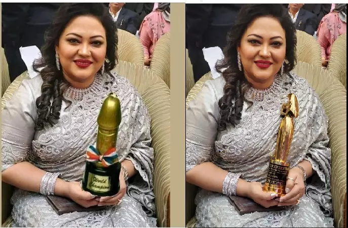 এডিটেড ছবি (বামে) ও অরিজিনাল ছবি (ডানে) এডিটেড ছবি (বামে) ও অরিজিনাল ছবি (ডানে)