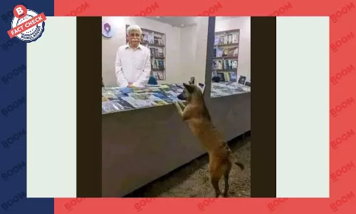 বইমেলার স্টলে জাফর ইকবালের সাথে কুকুরের ছবিটি এডিটেড বইমেলার স্টলে জাফর ইকবালের সাথে কুকুরের ছবিটি এডিটেড